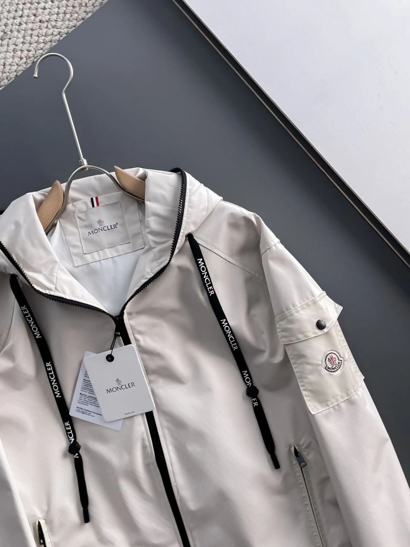 HighPerformance Moncler Outwear 142470