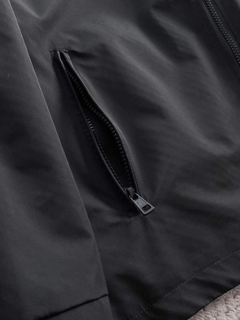 Classic Moncler Outwear 142469