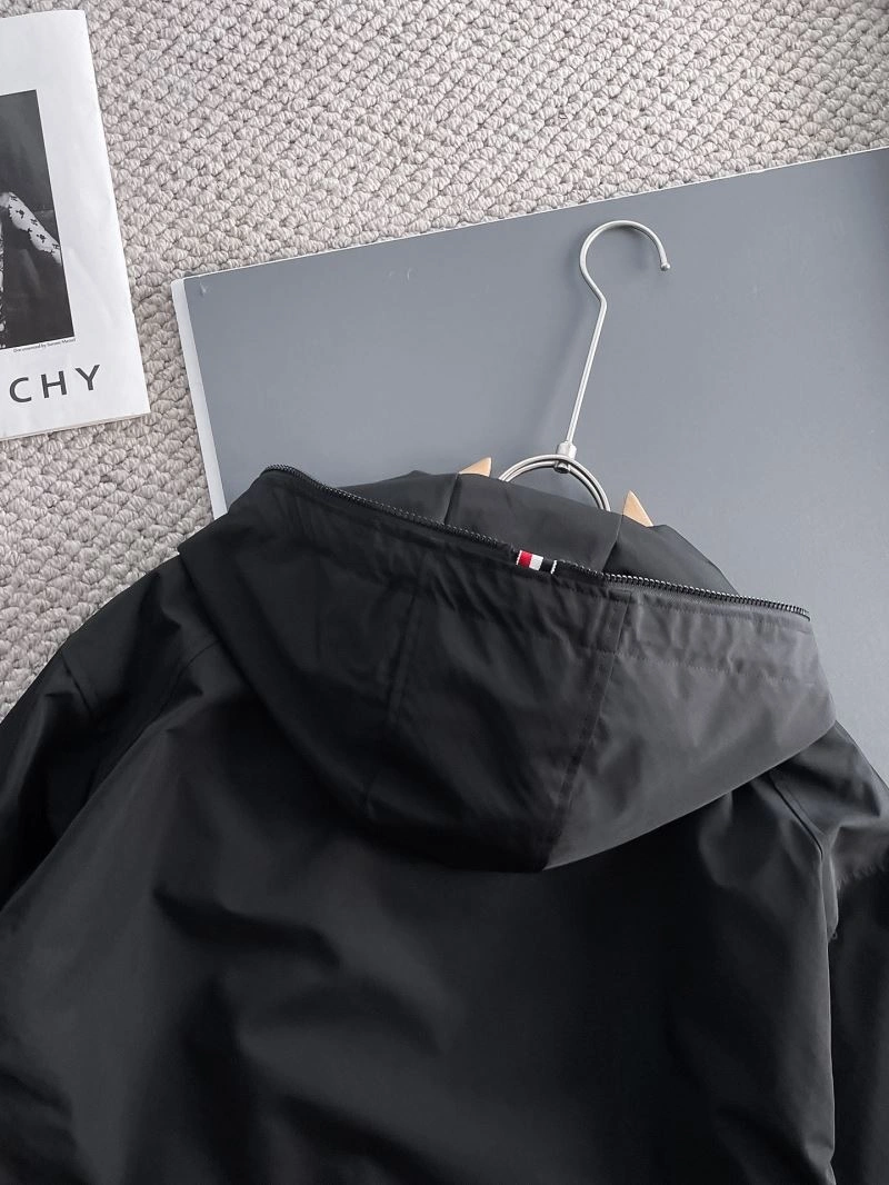 Classic Moncler Outwear 142469