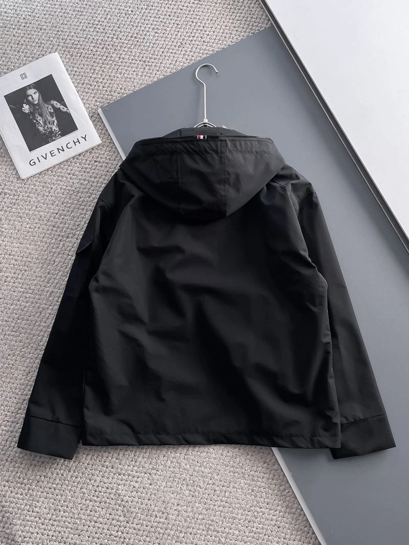 Classic Moncler Outwear 142469