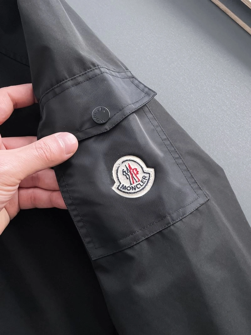 Classic Moncler Outwear 142469