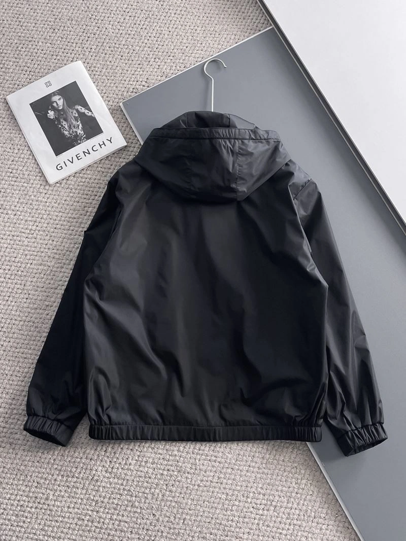 Moncler Outwear Snug 142465