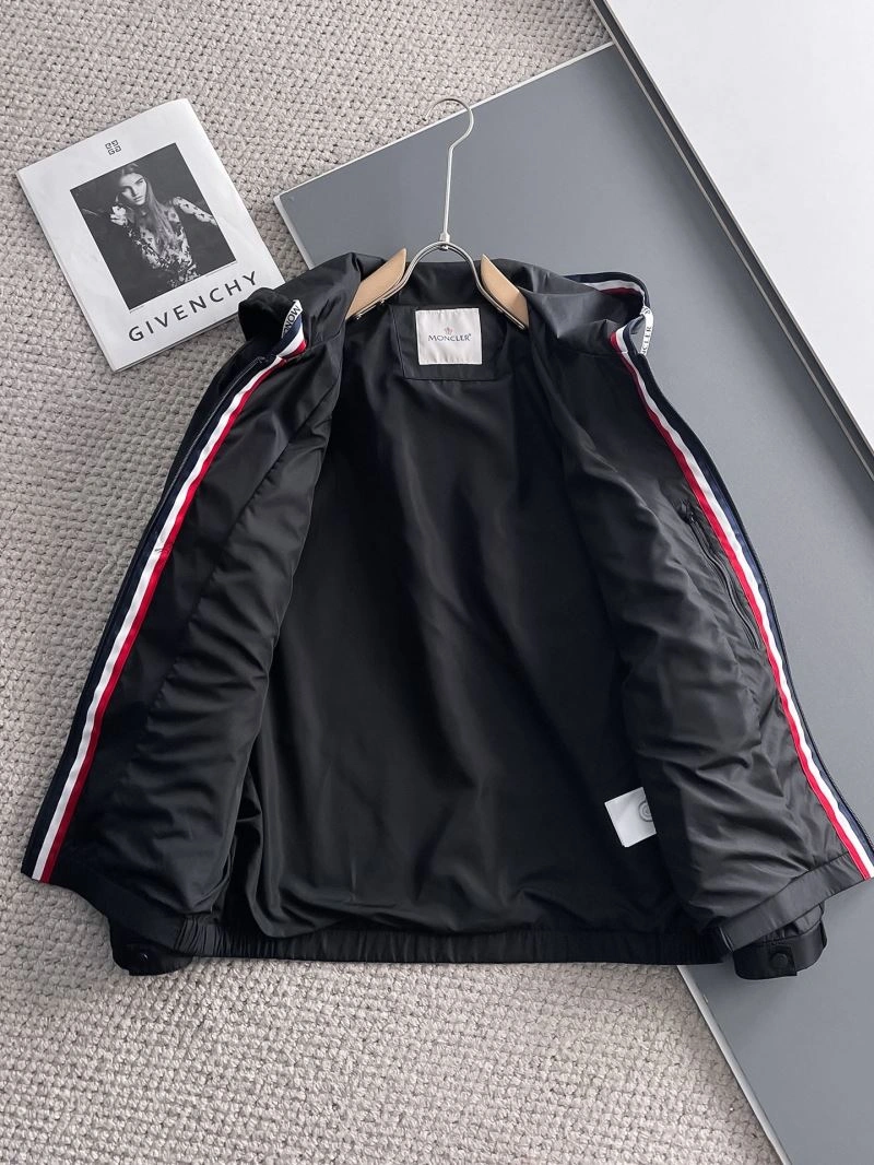 Moncler Outwear Snug 142465