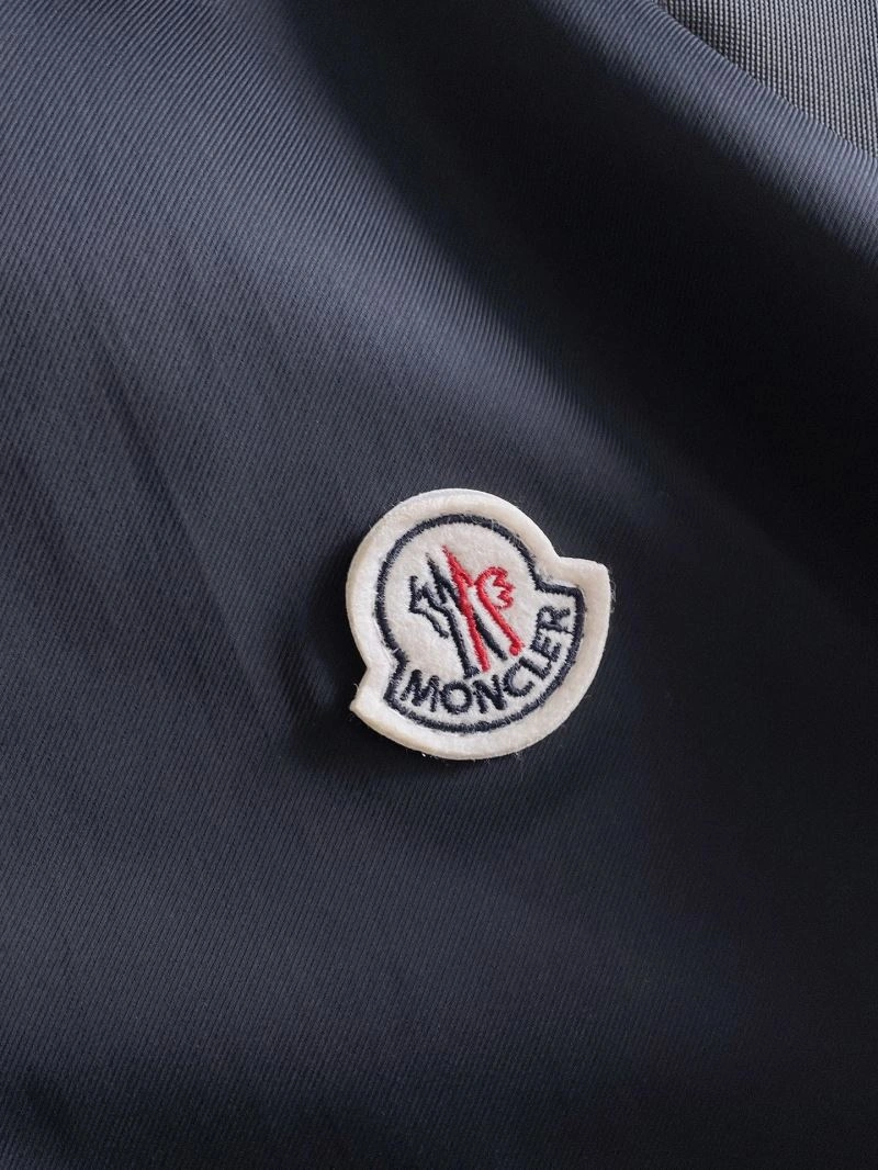 Comfortable Moncler Outwear 142463