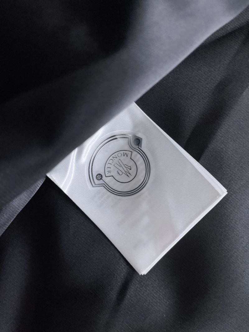 Moncler Outwear Trendy 142456