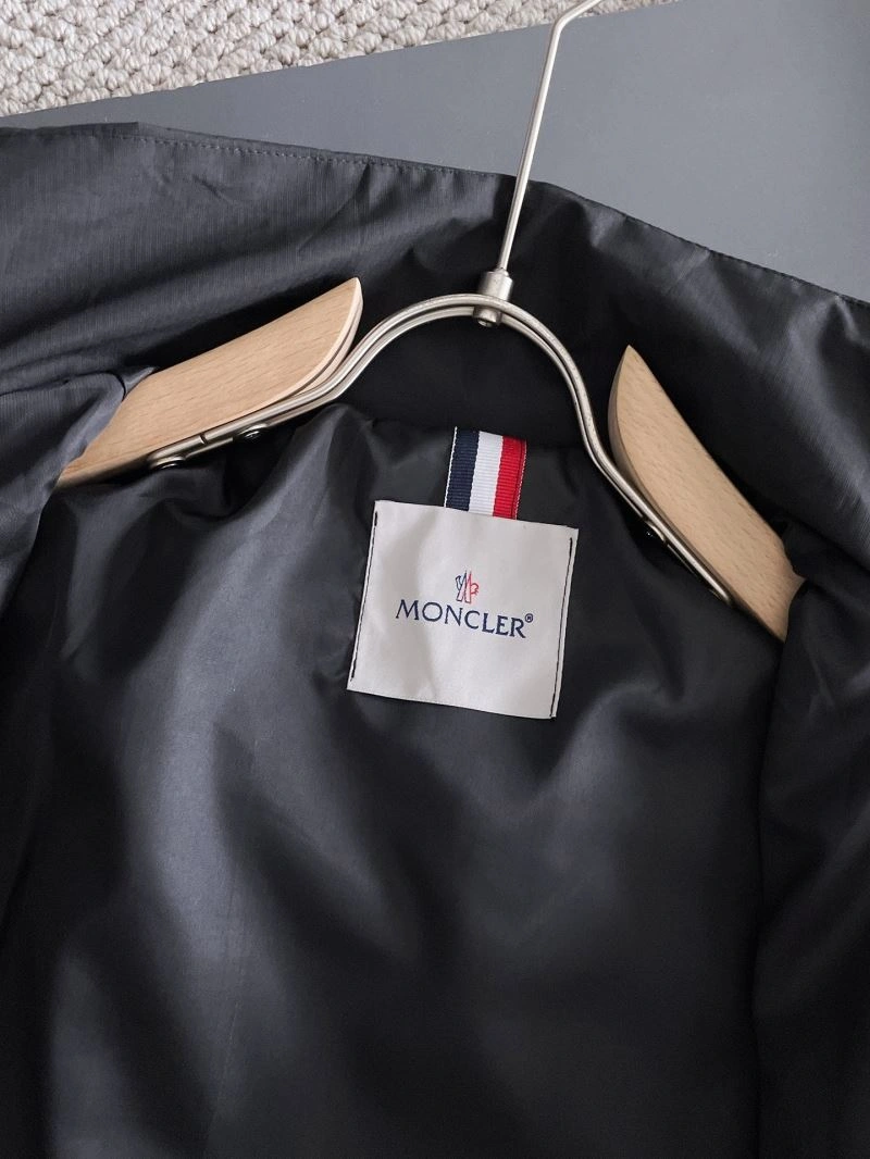 Moncler Outwear Trendy 142456