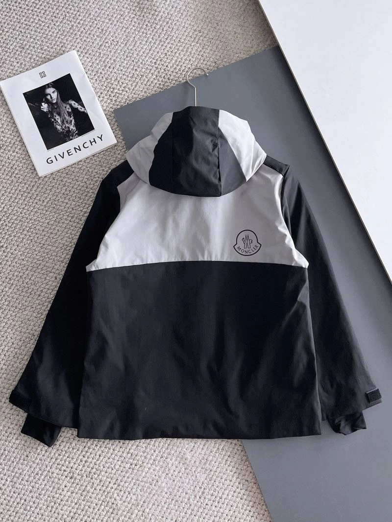 Moncler Outwear WaterResistant 142458
