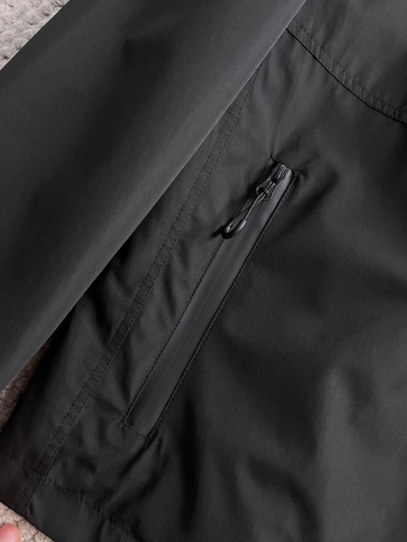 SoftTouch Moncler Outwear 142462