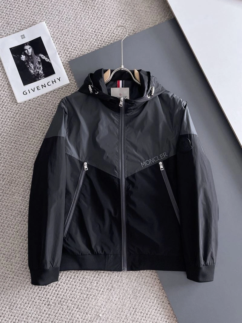 Moncler Outwear EasyMatch 142448
