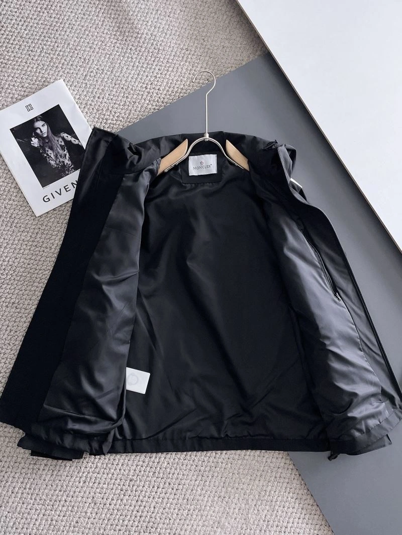 Moncler Outwear Youthful 142455