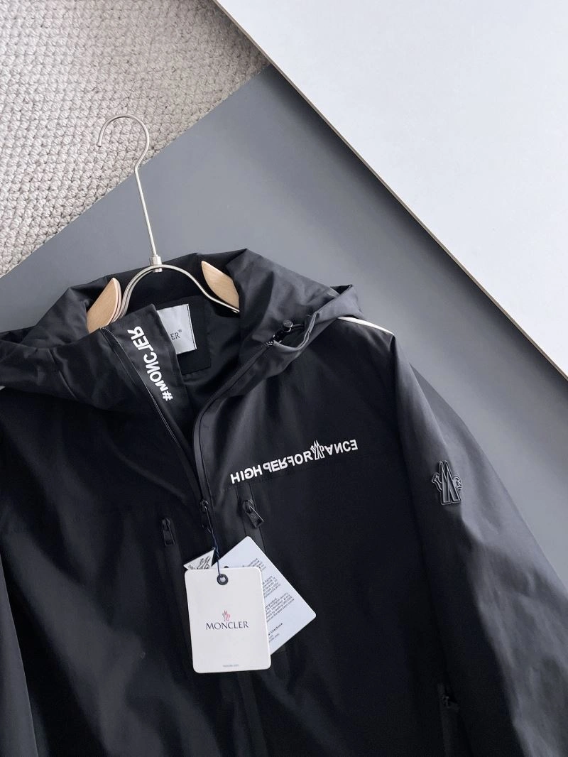 Moncler Outwear Youthful 142455