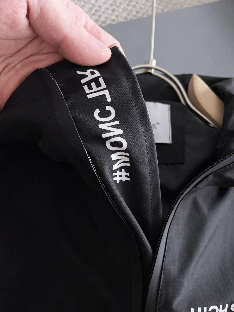 Moncler Outwear Youthful 142455