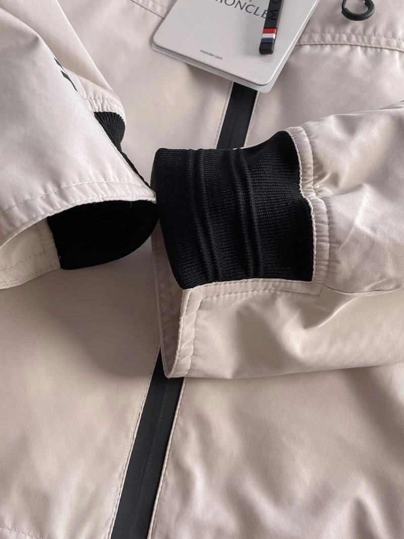 Moncler Outwear Upgraded 142460