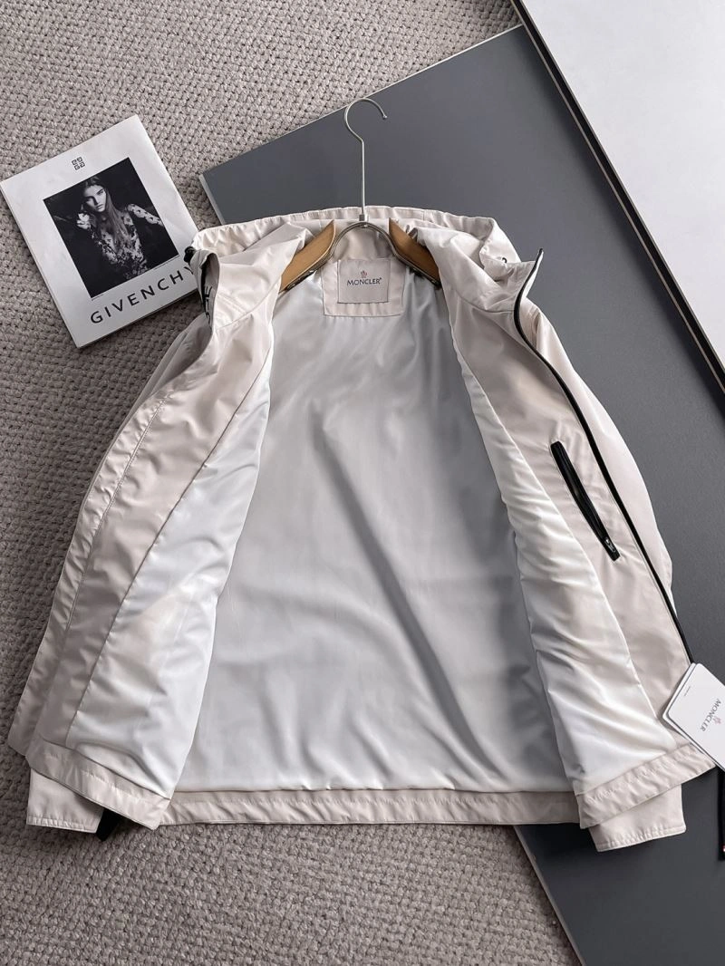 Moncler Outwear Upgraded 142460