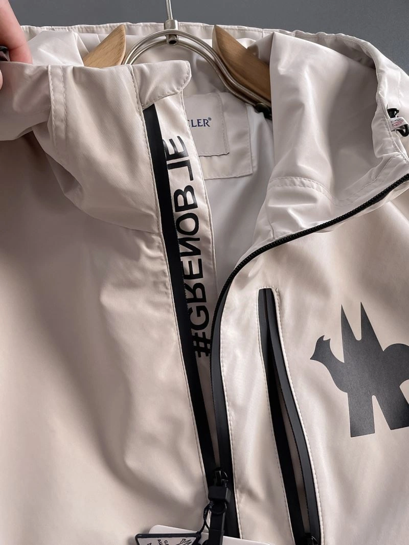 Moncler Outwear Upgraded 142460
