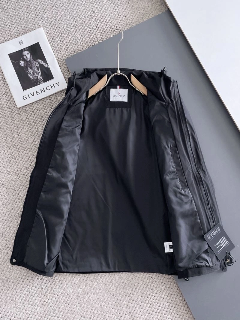 MoistureWicking Moncler Outwear 142457