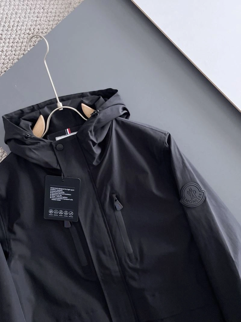 MoistureWicking Moncler Outwear 142457