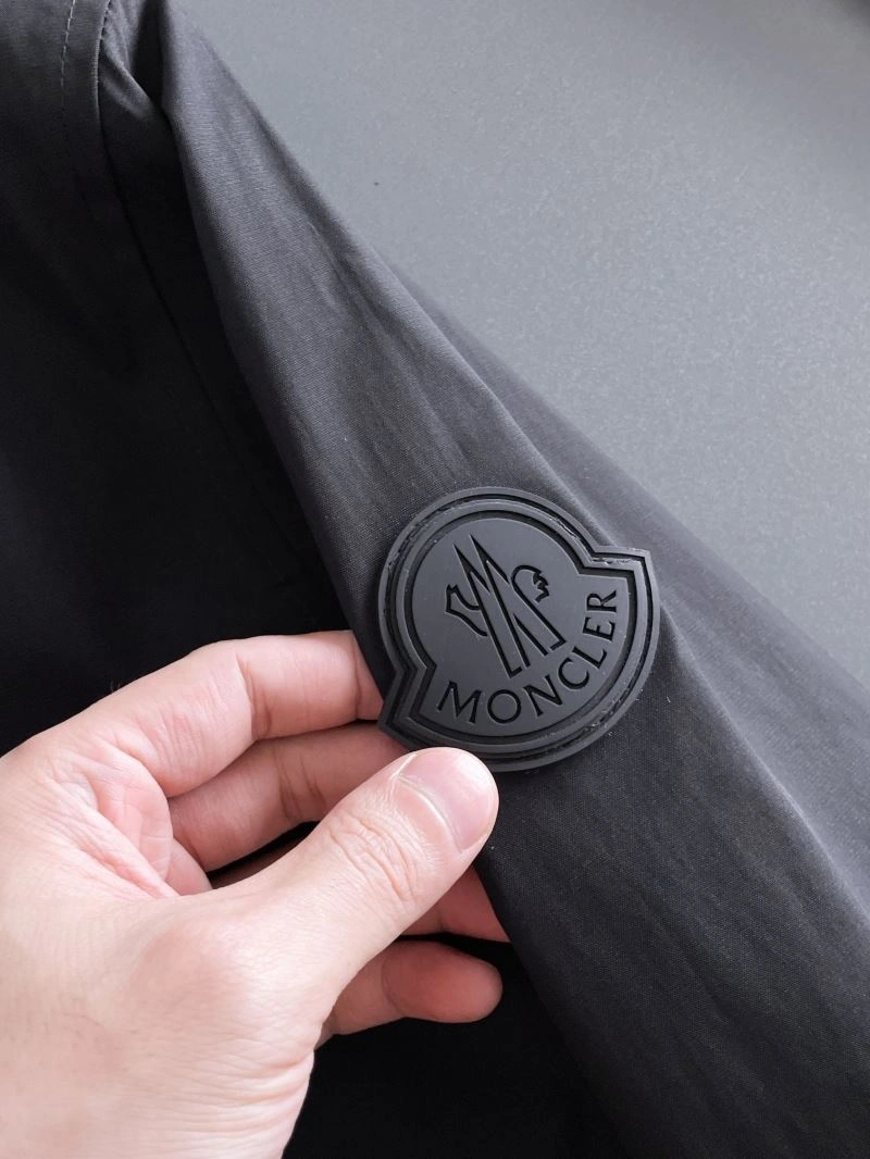 MoistureWicking Moncler Outwear 142457