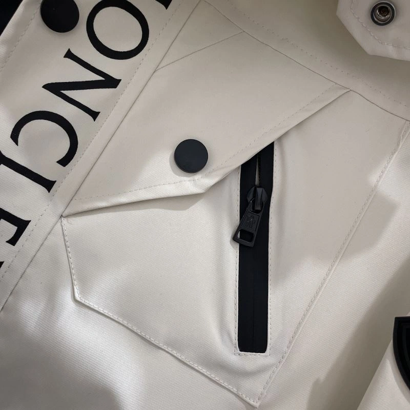 Soft Moncler Outwear 142443