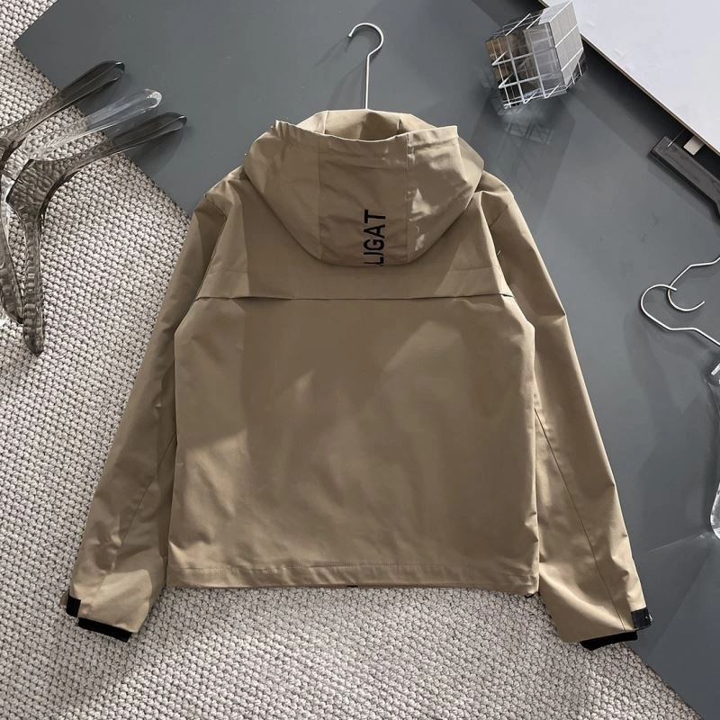 Bright Moncler Outwear 142437