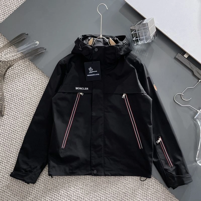 Moncler Outwear Chic 142439