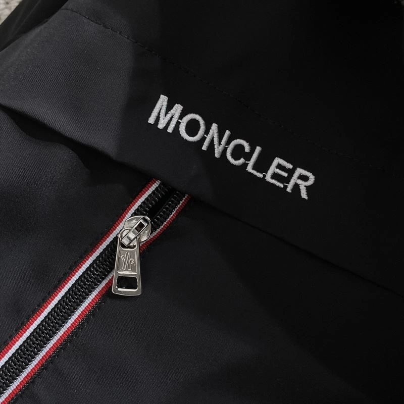Moncler Outwear Chic 142439