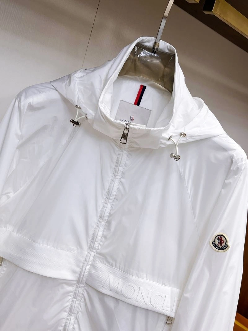 Moncler Outwear Elegant 142440