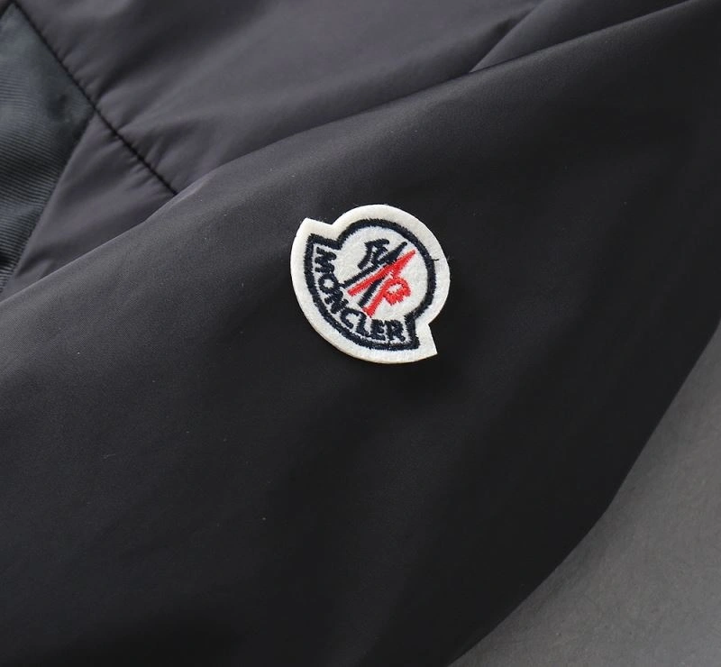 Moncler Outwear ZeroBulk 142442