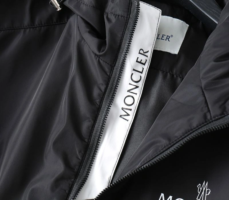 Moncler Outwear Trendy 142434