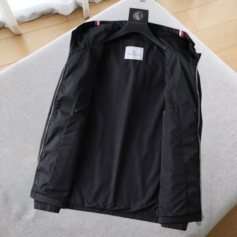 Versatile Moncler Outwear 142435