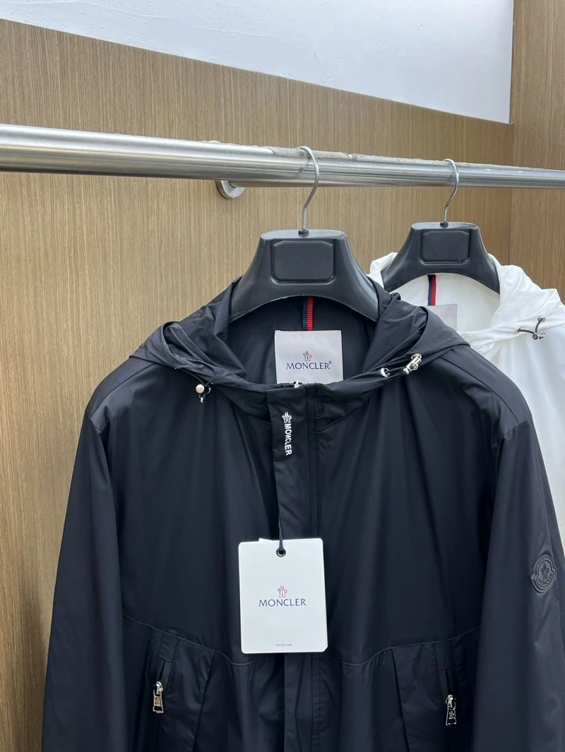 Moncler Outwear Affordable 142433