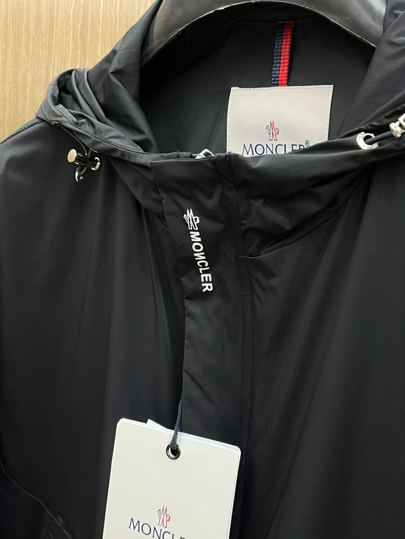 Moncler Outwear Affordable 142433