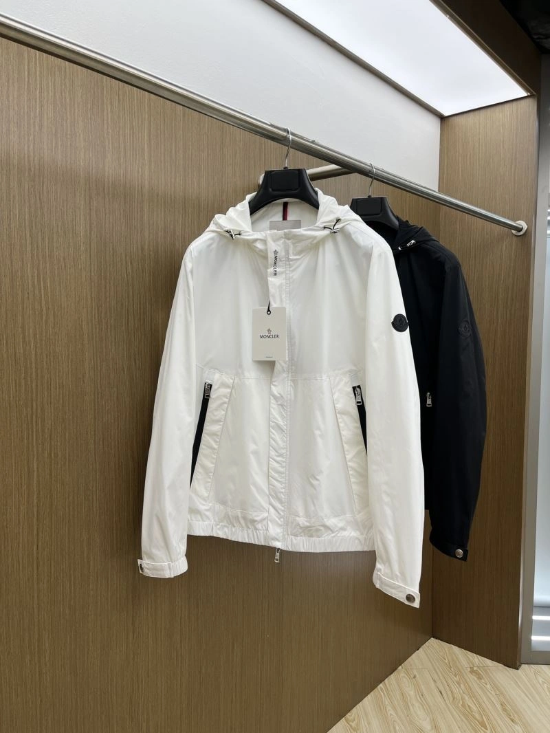 Moncler Outwear MultiPurpose 142429