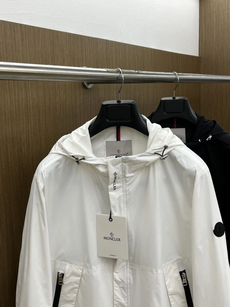 Moncler Outwear MultiPurpose 142429