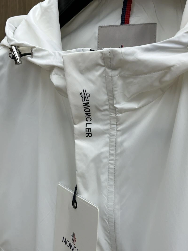 Moncler Outwear MultiPurpose 142429