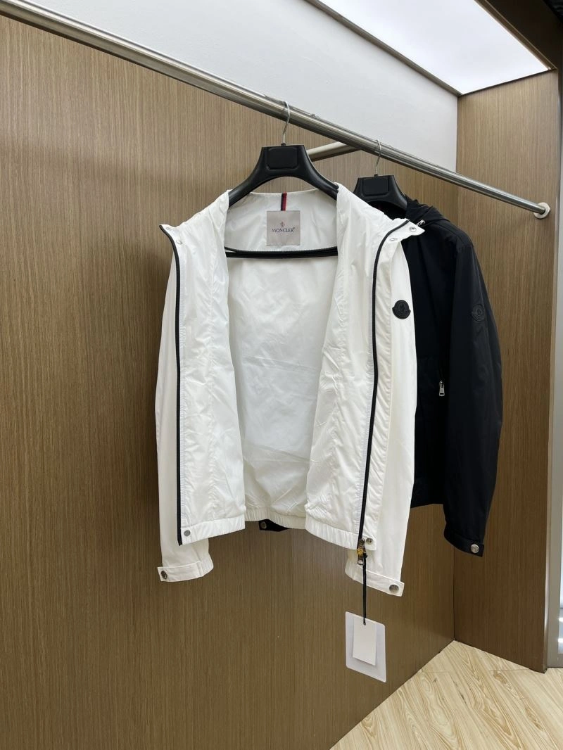 Moncler Outwear MultiPurpose 142429
