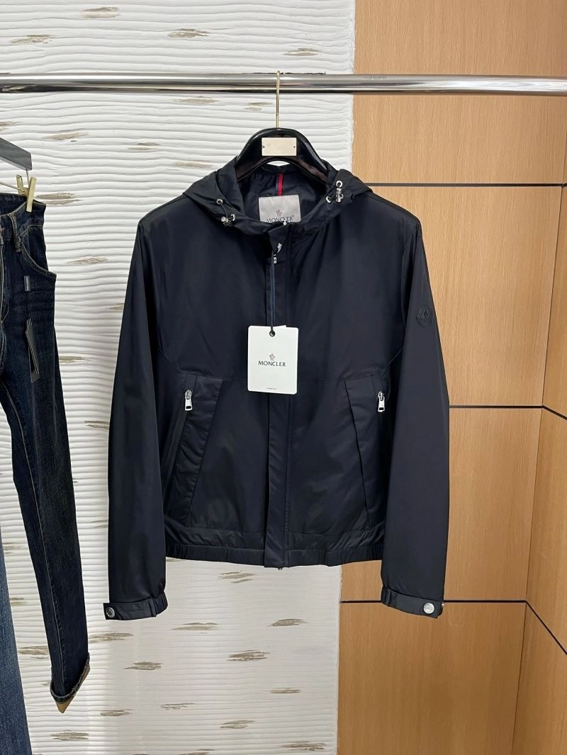 Moncler Outwear DailyWear 142431