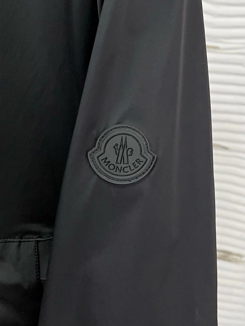 Moncler Outwear DailyWear 142431