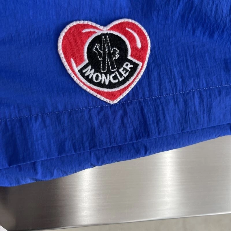 Elegant Moncler Outwear 142428