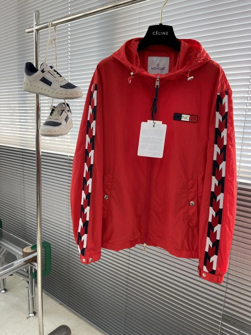 Durable Moncler Outwear 142423
