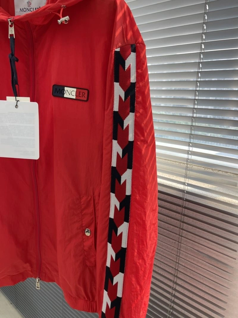 Durable Moncler Outwear 142423