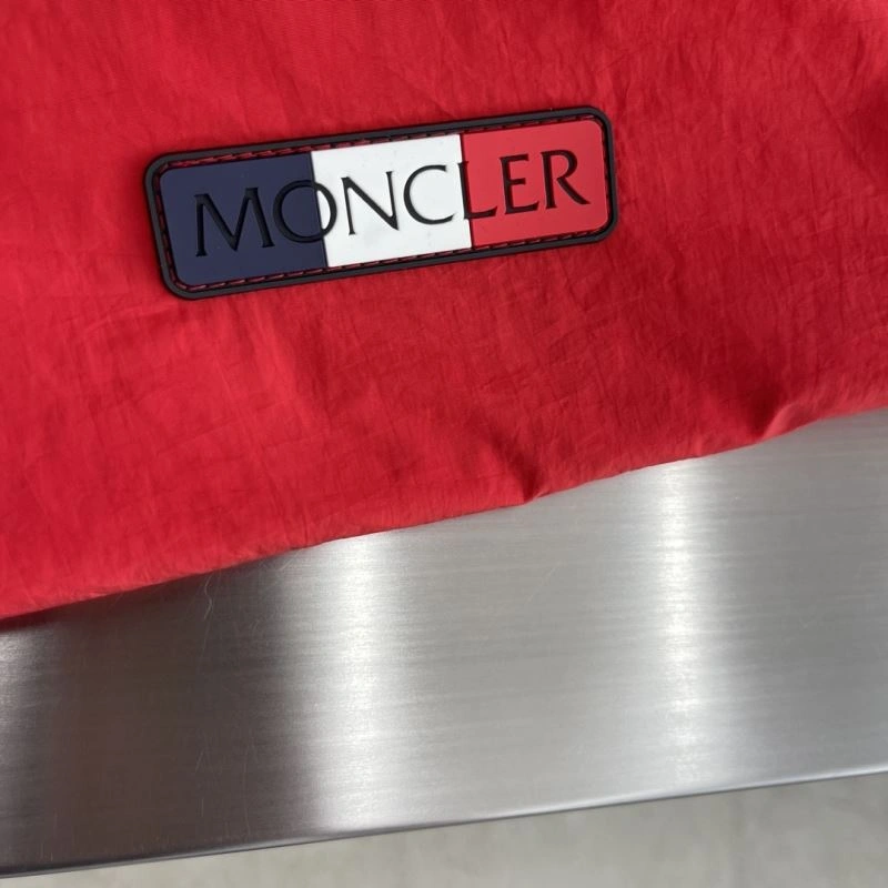 Durable Moncler Outwear 142423