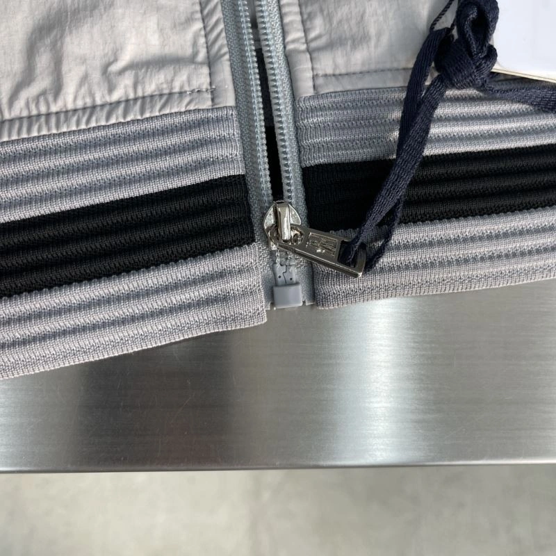 Moncler Outwear FreshLook 142420
