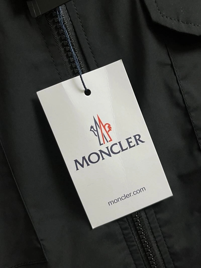 SmoothTexture Moncler Outwear 142409