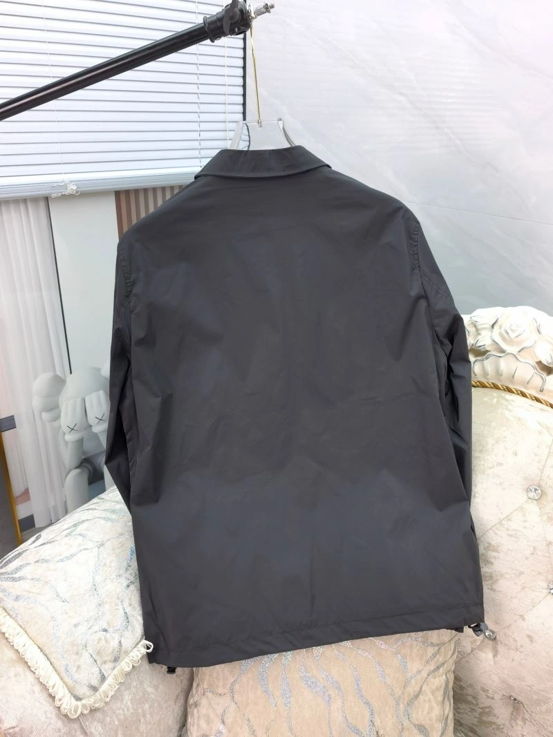 Bright Moncler Outwear 142427