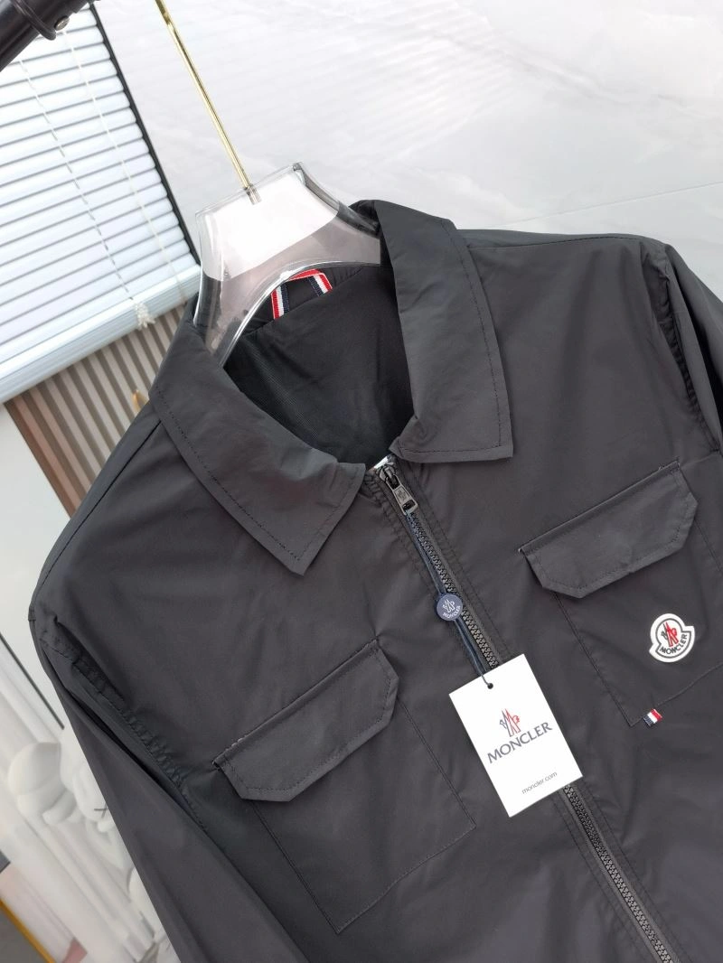 Bright Moncler Outwear 142427