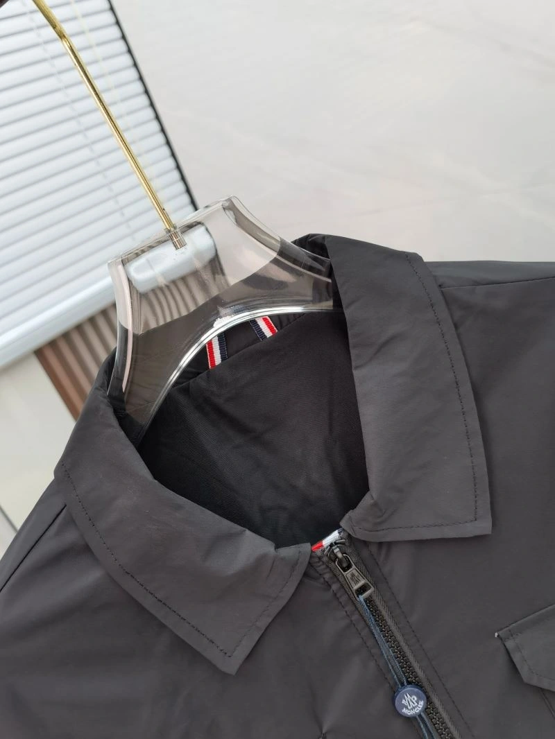 Bright Moncler Outwear 142427