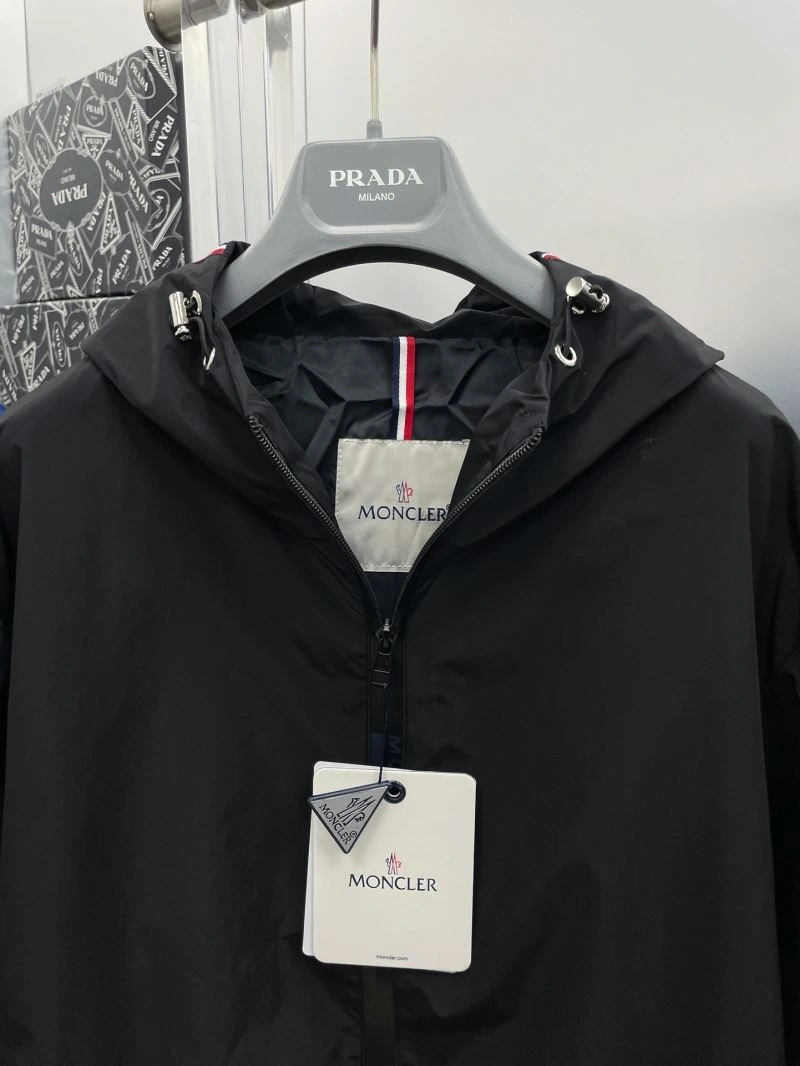 Affordable Moncler Outwear 142432