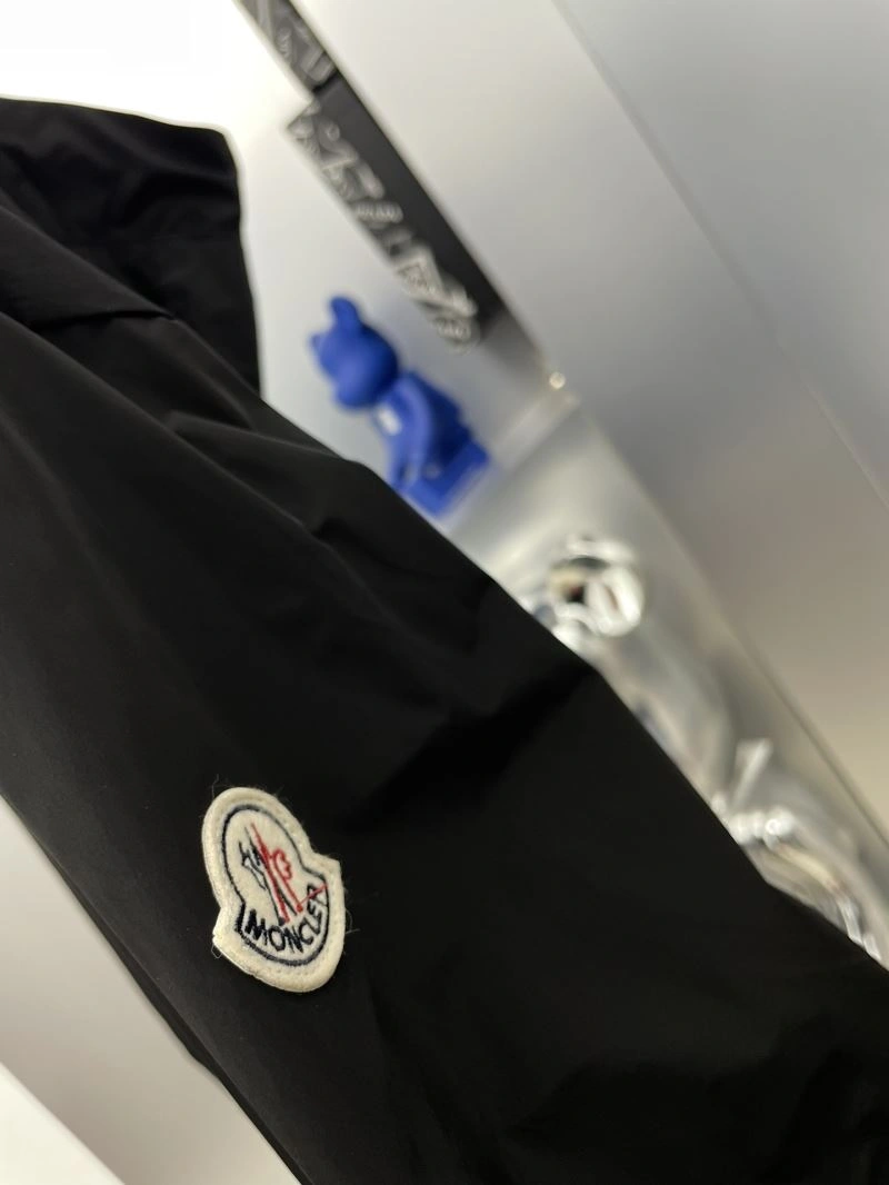 Affordable Moncler Outwear 142432