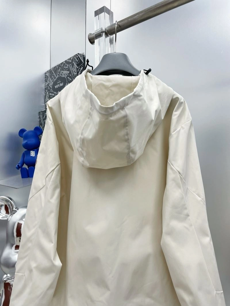 SportInspired Moncler Outwear 142414